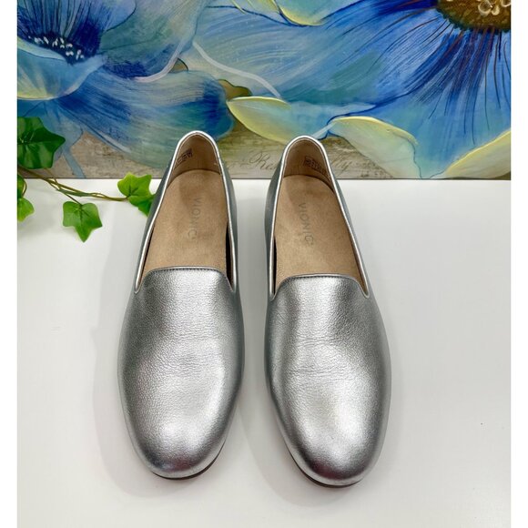 Vionic Women's Willa Slip-on Loafer in Silver Size 8.5 - Picture 12 of 12